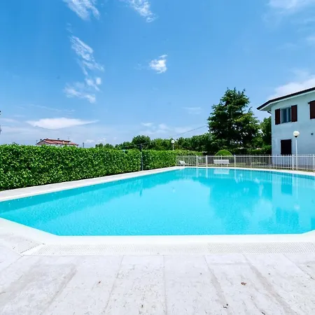 Appartamento Wolf House - Peschiera - Jacuzzi Privata Peschiera del Garda