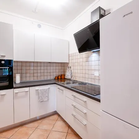 Wolf House - Peschiera - Jacuzzi Privata *