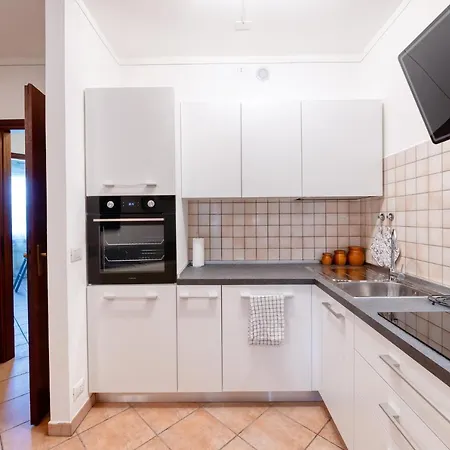 Wolf House - Peschiera - Jacuzzi Privata Πεσκιέρα ντελ Γκάρντα