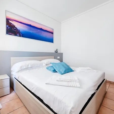 Wolf House - Peschiera - Jacuzzi Privata Διαμέρισμα Πεσκιέρα ντελ Γκάρντα