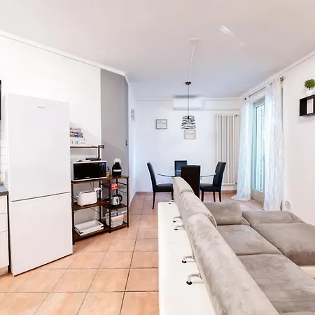 Wolf House - Peschiera - Jacuzzi Privata * Πεσκιέρα ντελ Γκάρντα