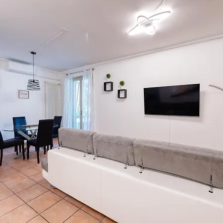 Wolf House - Peschiera - Jacuzzi Privata