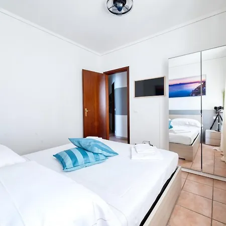 Wolf House - Peschiera - Jacuzzi Privata Apartment