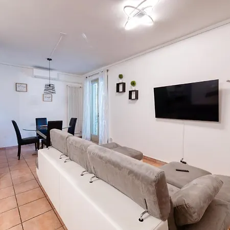 Wolf House - Peschiera - Jacuzzi Privata Apartment Peschiera del Garda